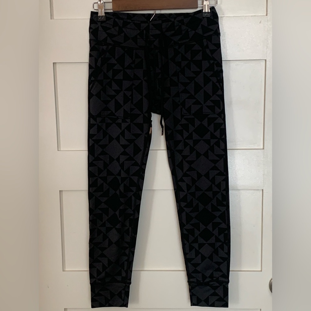 Aerie Geometric Black Women’s Leggings